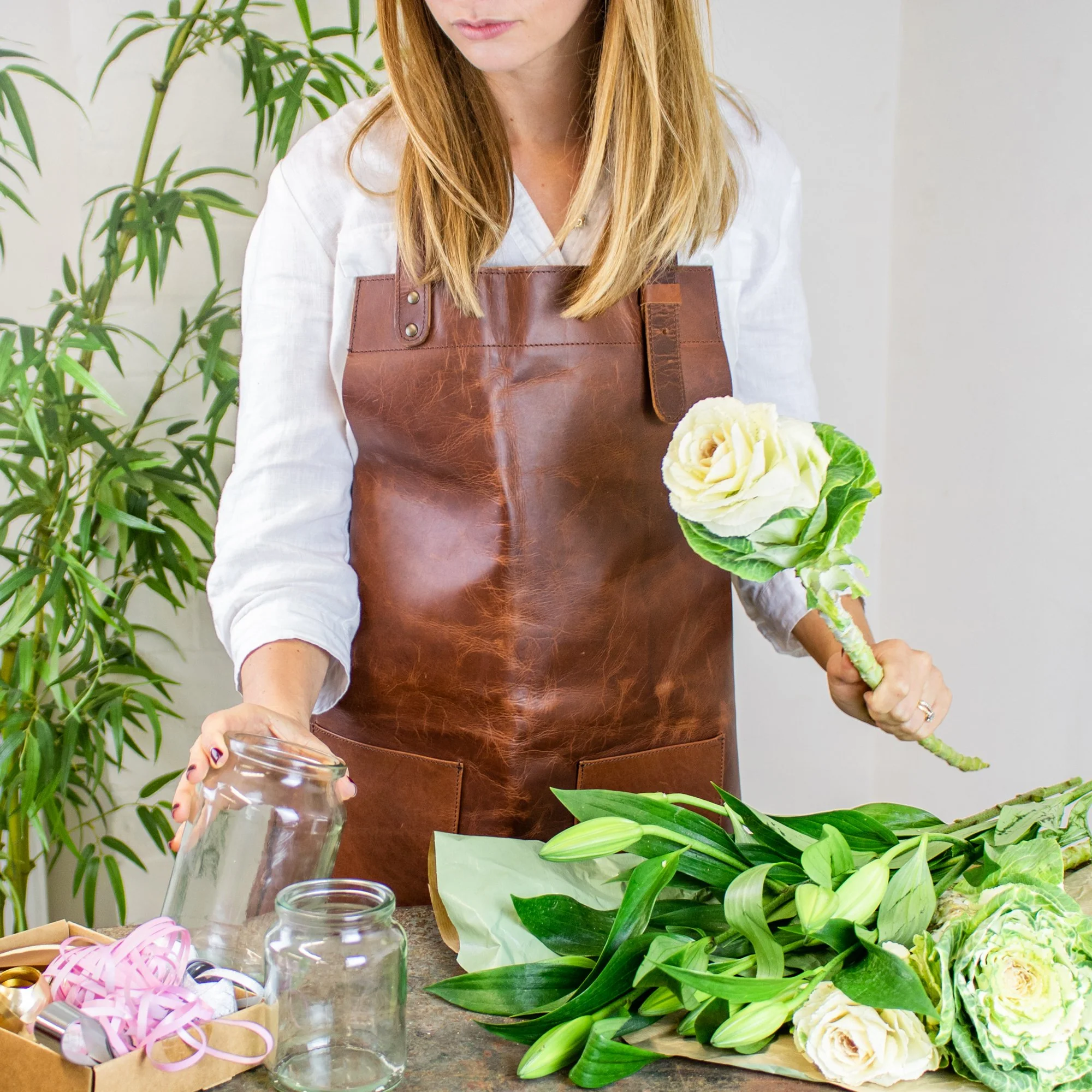 Double Pocket Leather Apron - Image 9